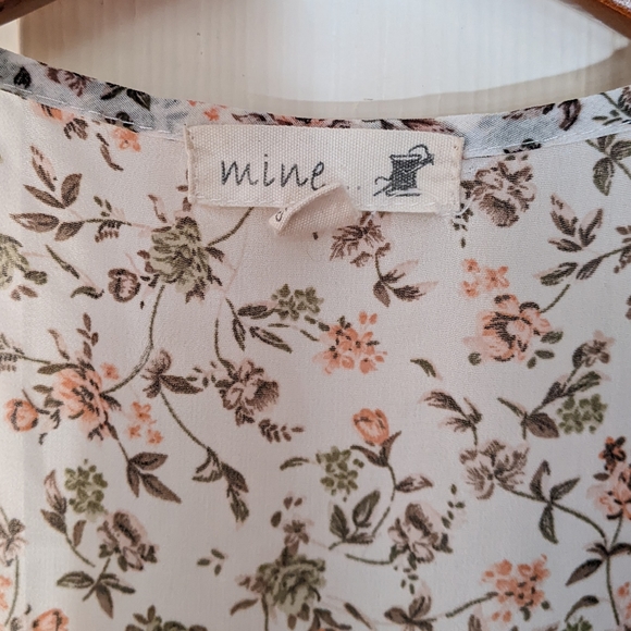 Sheer Tan Floral Print Blouse Size S - Picture 8 of 8